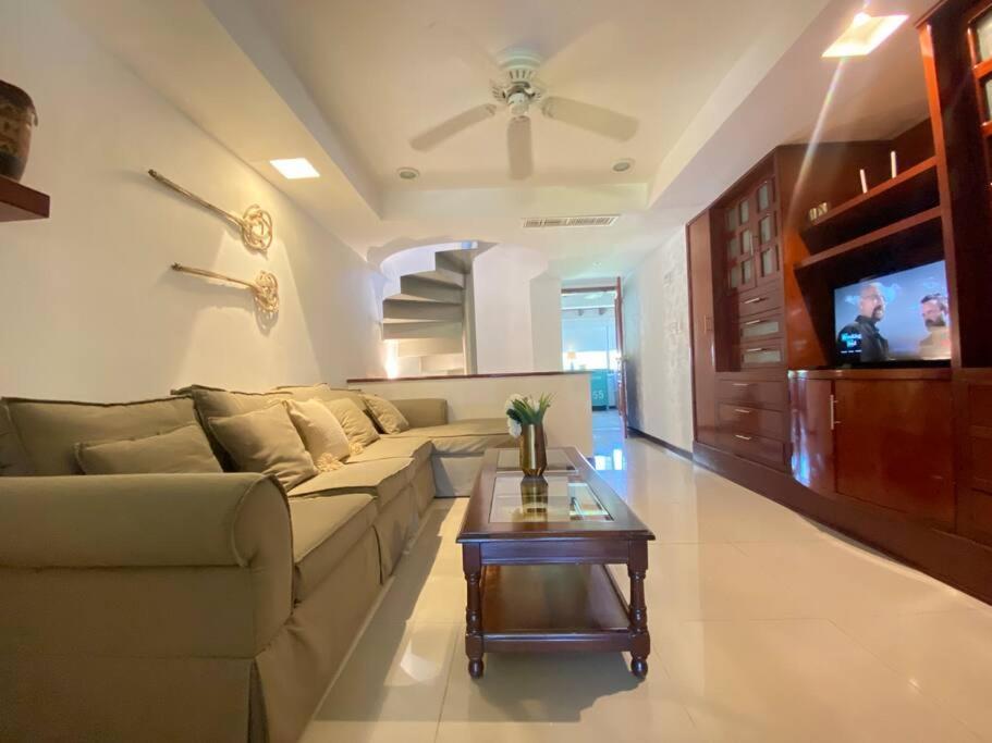Charming Lagoon Front Villa By Casa Paraiso Cancún Extérieur photo
